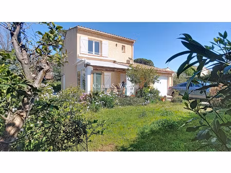 villa de luxe à vendre dans le quartier counillier valescure