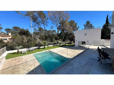 villa de luxe à vendre dans le quartier valescure-vaulongue-clair bois-vallon suveret