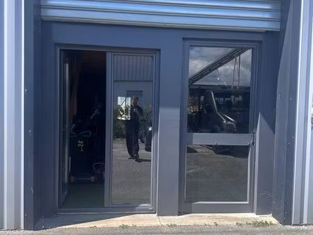 local d'activité 80m² avec mezzanine - loyer attractif