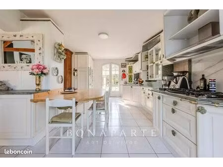 chalet 6 pièces 205 m²