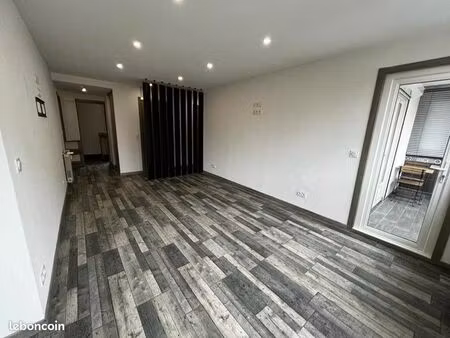 t3 rénové 70 m² avec cuisine équipée – disponible en août