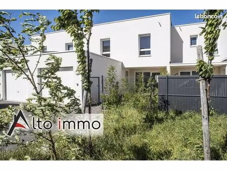 propriété 5 pièces 97 m²