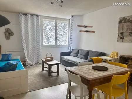 t2 / 52 m2 / entièrement rénové / gourette