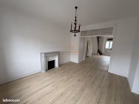 maison 10 pièces 245 m²