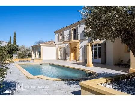 villa 7 pièces 375 m²