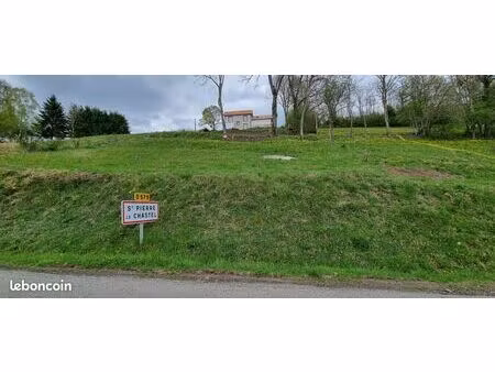 rare et atypique(terrain pentu)/600m2/ constructible/viabilisé/24.5k/calme/accessible/libr