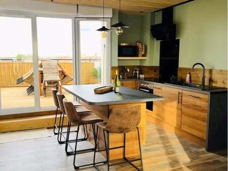 t3 refait à neuf + terrasse 33 m² 90 m² utiles – gare  centre ville  bus à 2 minutes à pie