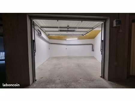 location - garage – 210 /mois c.c – 38610 gieres