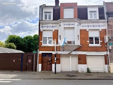 maison 8 pièces 205 m²