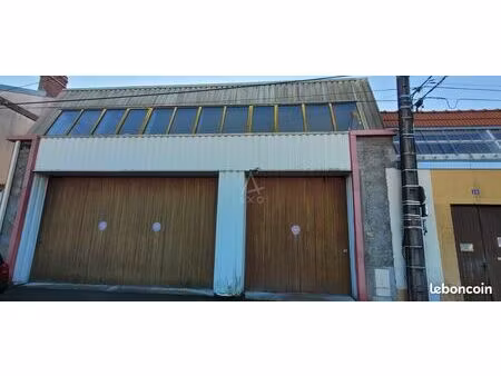 local 1135 m² cholet