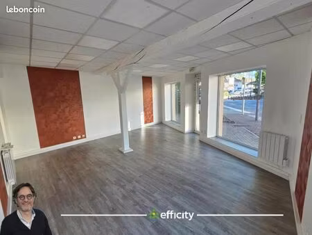 local 44 m²