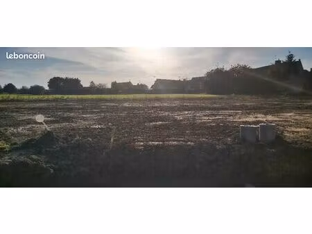 terrain 582 m² crosmieres