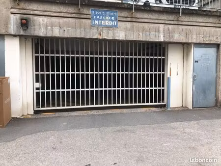 particulier loue garage