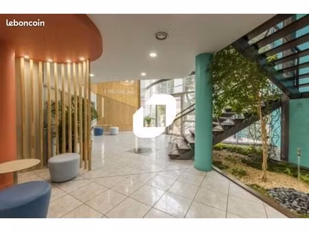 bureaux 62 m²