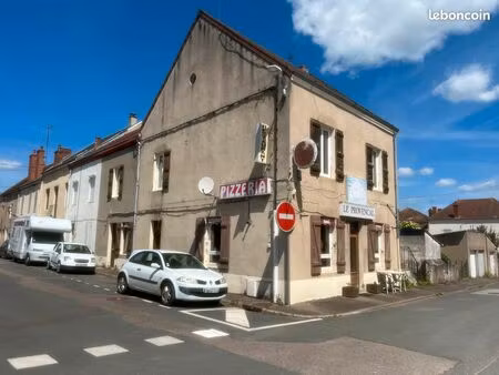 immeuble centre-ville avec énorme potentiel – ancien café / restaurant + 180 m² aménageabl