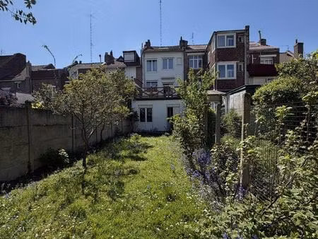maison 6 pièces 141 m²