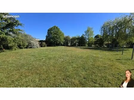 terrain 1 030 m² souille