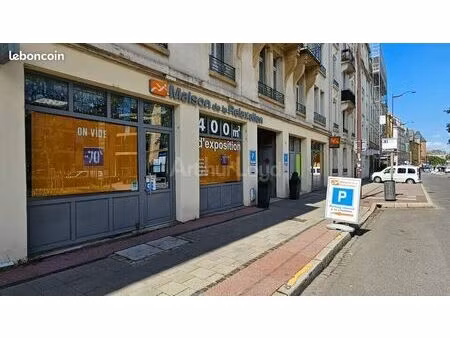 local commercial 453 m²