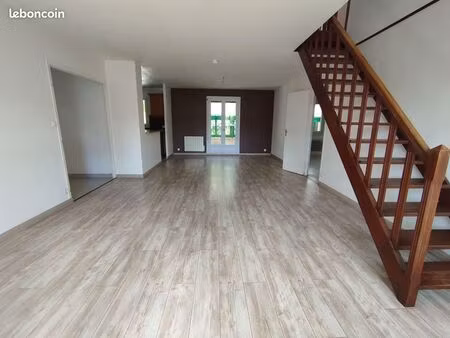 maison 6 pièces 93 m²