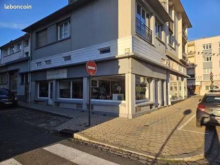 immeuble 10 pièces 140 m²