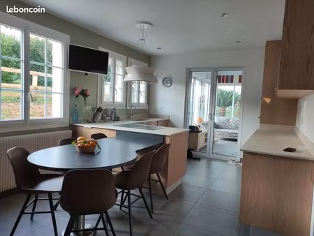 maison à itxassou 11 pièces de 310m² avec garage  piscine au sel + gîte 50m²