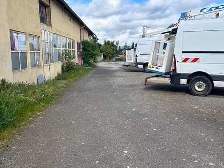 dépôt à louer /entrepot à lempdes