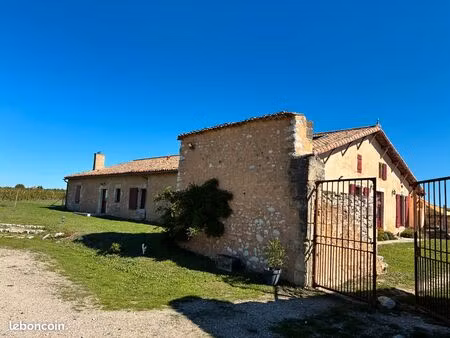 maison de campagne rénovée et dépendances
