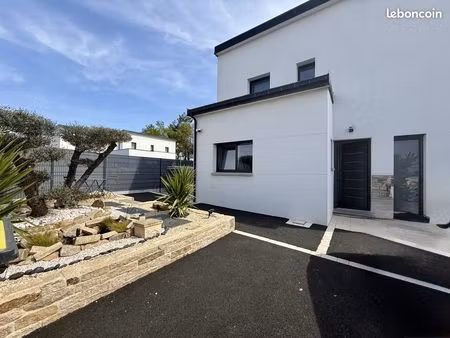maison 6 pièces 140 m²