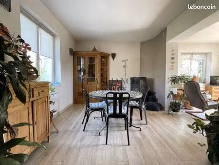 maison 6 pièces 107 m²