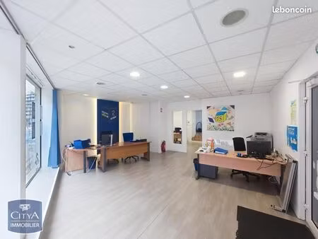 commerce 61 m²