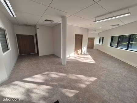 bureaux 146 m² lumineux – villeneuve-d’ascq – parking