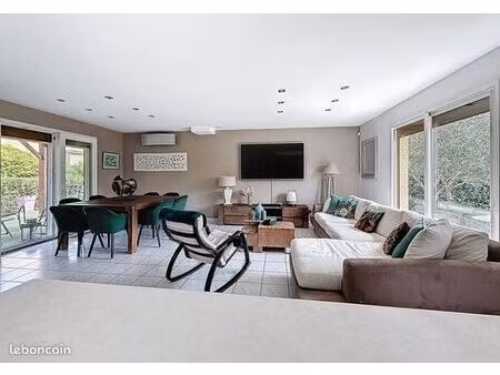 maison 6 pièces 117 m²