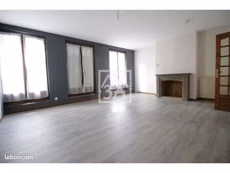 immeuble 10 pièces 204 m²