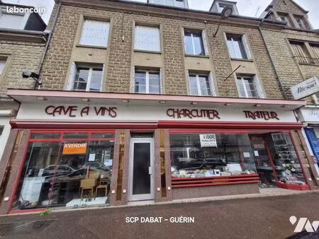 immeuble 440 m² st hilaire du harcouet