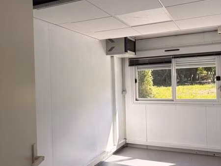 bureau 13m2