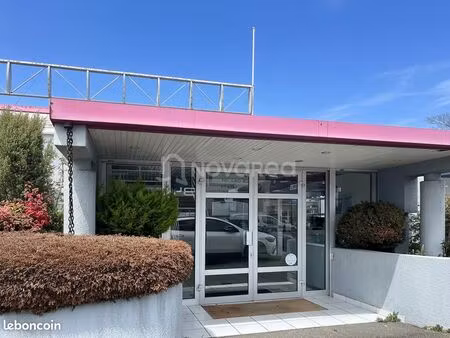 local commercial 157 m²
