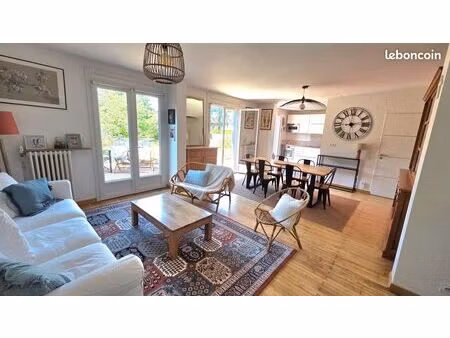 maison familiale rénovée non mitoyenne – 178 m² au sol – jardin – garage