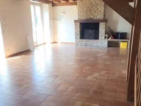 loue maison à la campagne