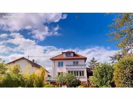 maison 7 pièces 215 m²