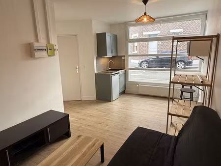 loue studio avec place de parking couverte quartier st pierre