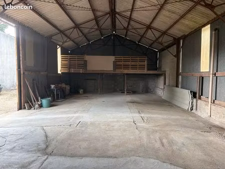 hangar / garage à vendre