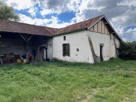 corps de ferme à rénover avec hangar et 3 hectares – auriebat (65700)