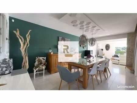 propriété 6 pièces 205 m²