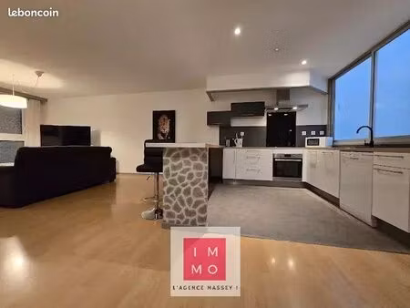 immeuble 20 pièces 563 m²