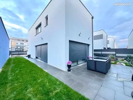 maison 4 pièces 105 m²