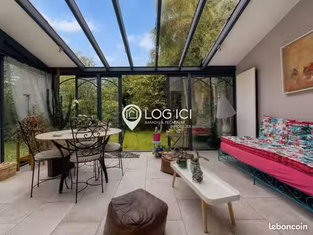 propriété 9 pièces 241 m²