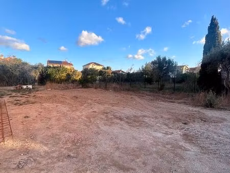 terrain 626 m² le soler