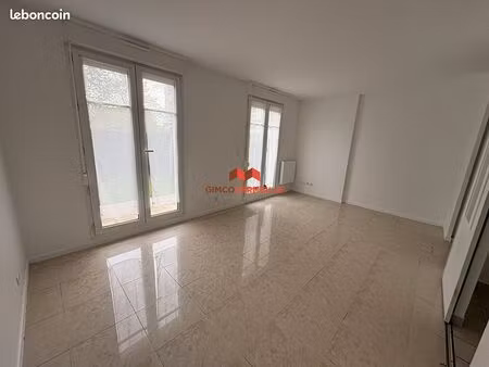 studio 1 pièce 25 m²