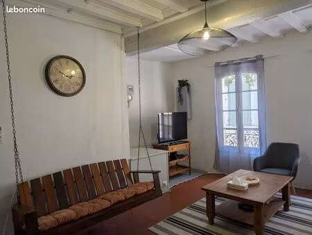 ? maison meublée avec terrasse et double garage – avignon intra-muros (teinturiers)