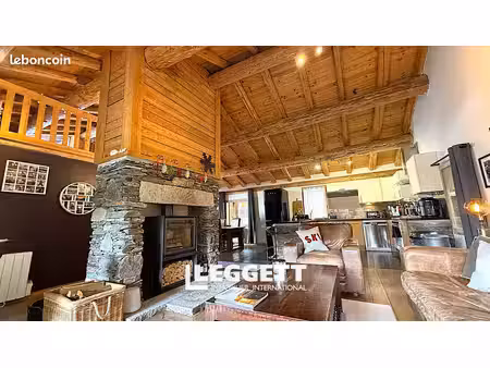 chalet 8 pièces 130 m²